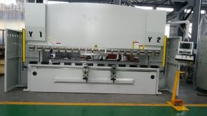 ESA 540 CNC 4 osi stiskalnice 160T4000