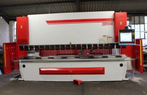 DA66T YAWEI CNC časnikarstvo zavora 220T4100