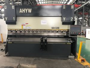 AHYW Yawei 6 osi CNC Synchro Pressbrake 3M
